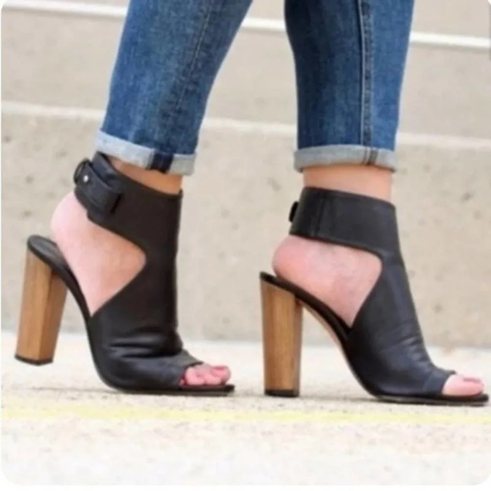 Vince Addie Cutout Black Leather Sandalβ Wood Heels Size US 8